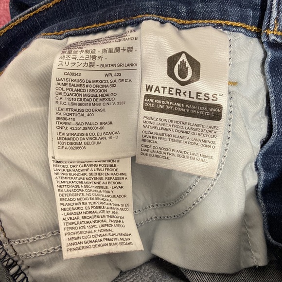 Ladies Levi’s jeans - Picture 6 of 7